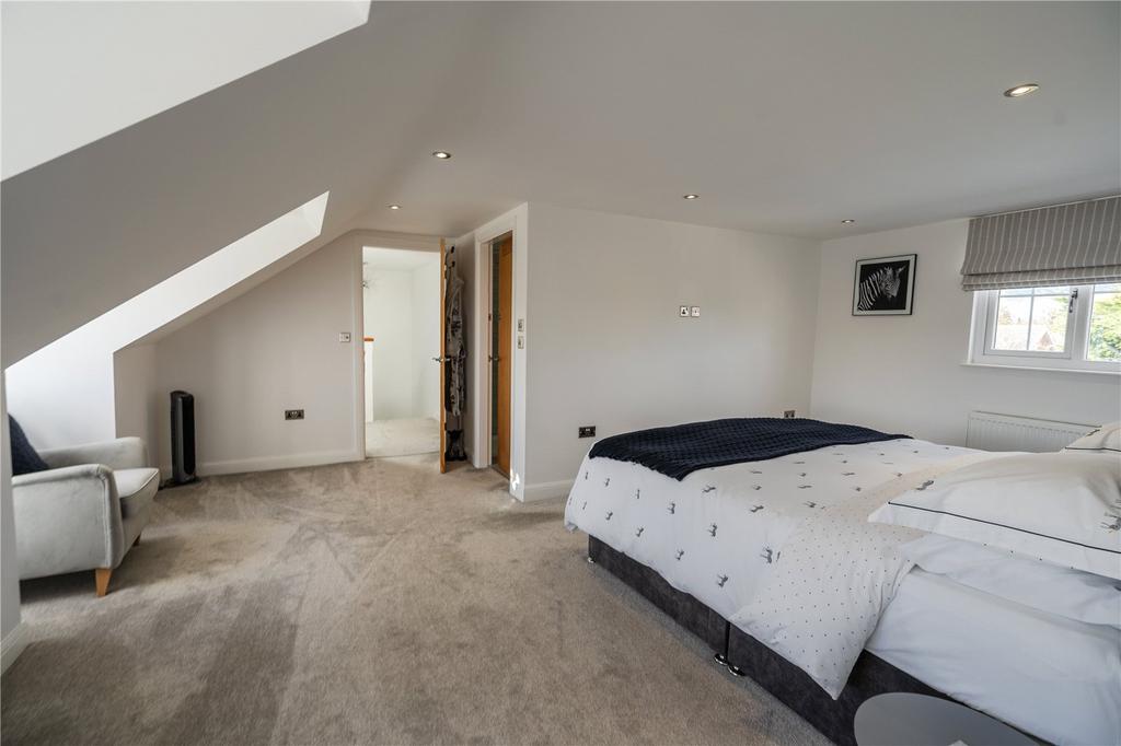 Main Bedroom (3)