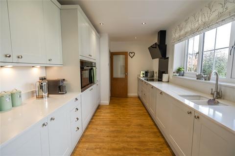 13 Lindsey Drive, Healing, Grimsby, DN41 7PA