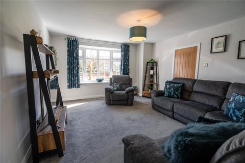 13 Lindsey Drive, Healing, Grimsby, DN41 7PA