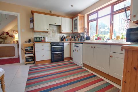 19 Highfield Crescent, Southampton, SO17 1SG