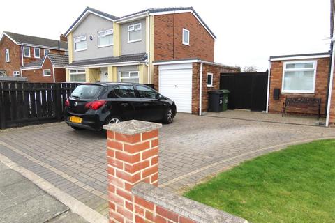 3 bedroom semi-detached house for sale, Beechwood Avenue, Stakeford