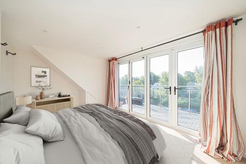 8 Riverside, Sunbury-on-thames, TW16 5PW
