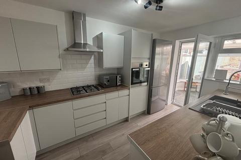 4 Beaudesert View, Cannock, WS12 1LA