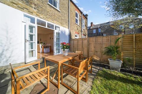 3 Tolverne Road, London, SW20 8RA