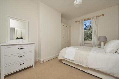 3 Tolverne Road, London, SW20 8RA