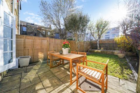 3 Tolverne Road, London, SW20 8RA