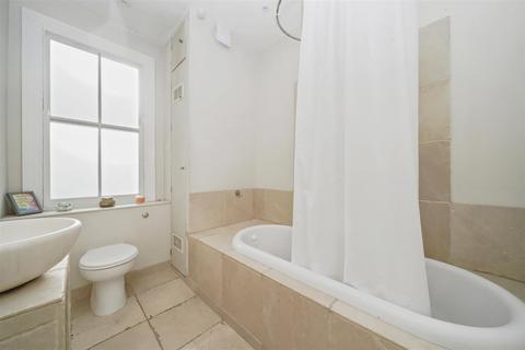 3 Tolverne Road, London, SW20 8RA