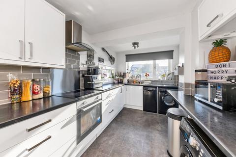 3 bedroom end of terrace house for sale, Swinburne Close, Royston SG8