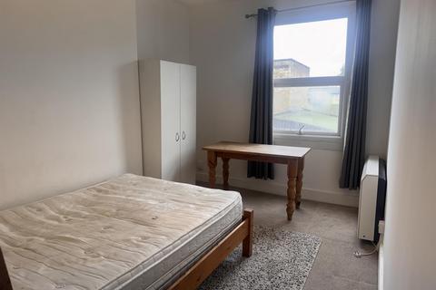2 bedroom flat to rent, Hornsey Road, Islington, N19