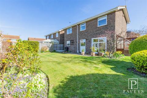 3 bedroom detached house for sale, The Pathway, Kirby Cross, Frinton-On-Sea