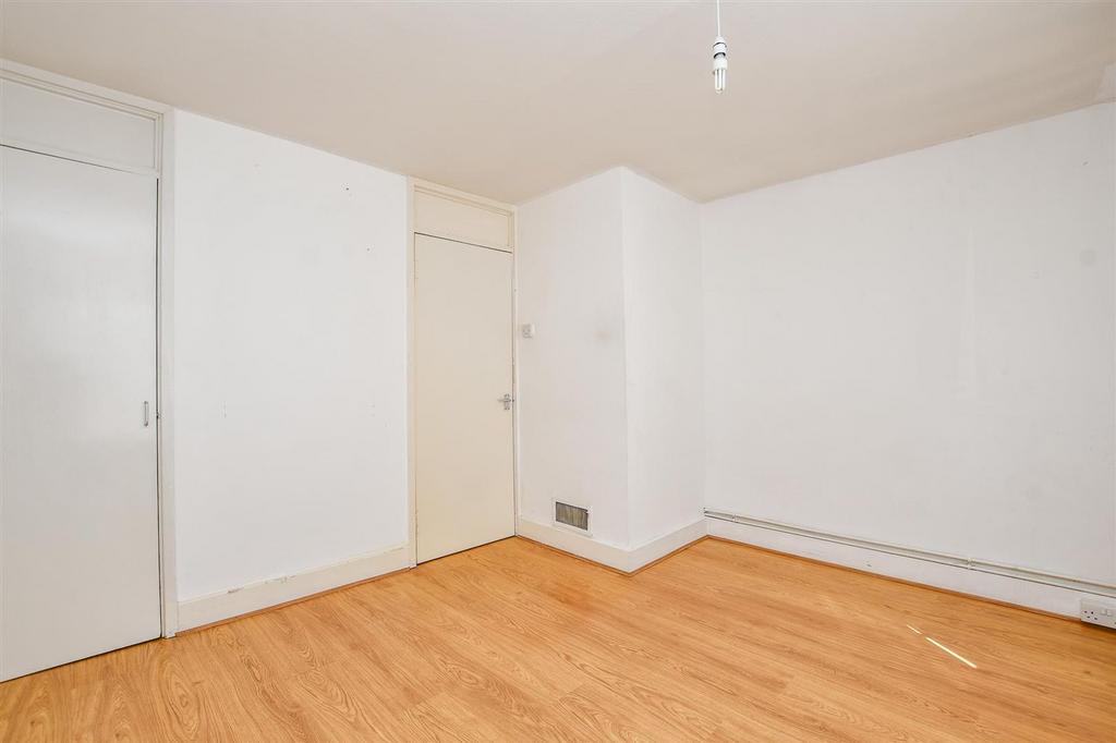 Bedroom .jpg