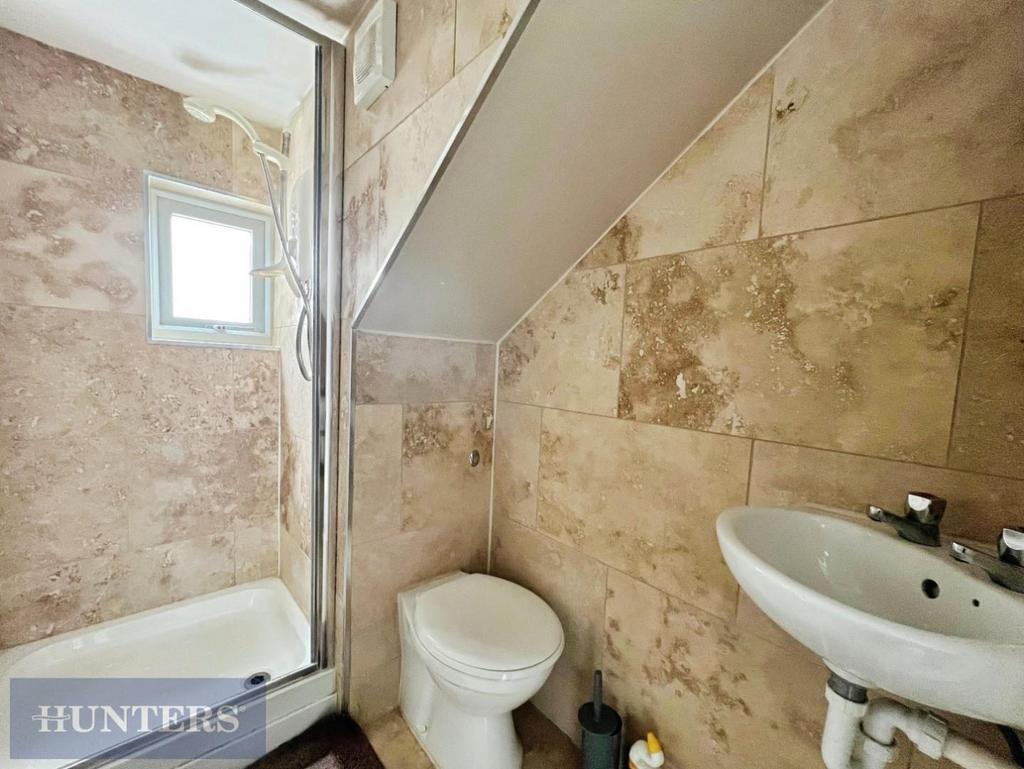 7835ee02-bathroom.jpg