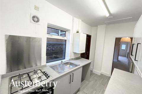 2 bedroom terraced house to rent, Victoria Street, Stoke-On-Trent ST4