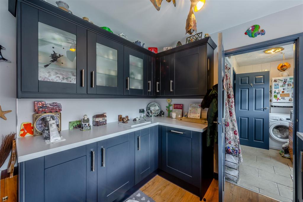 8646613-interior06.jpg
