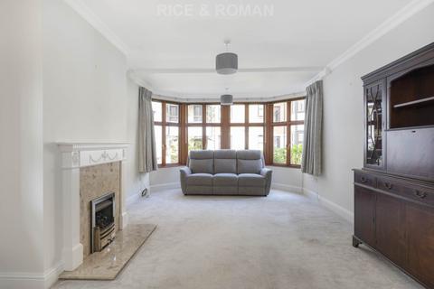 2 bedroom retirement property for sale, Esher Park Avenue, Esher KT10