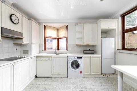 2 bedroom retirement property for sale, Esher Park Avenue, Esher KT10
