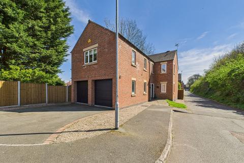 4 bedroom detached house for sale, De Buseli Close, Nottingham NG4