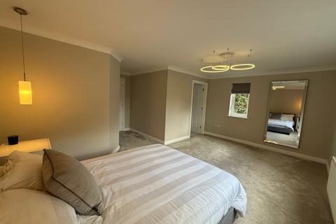 4 bedroom detached house for sale, De Buseli Close, Gedling, Nottingham