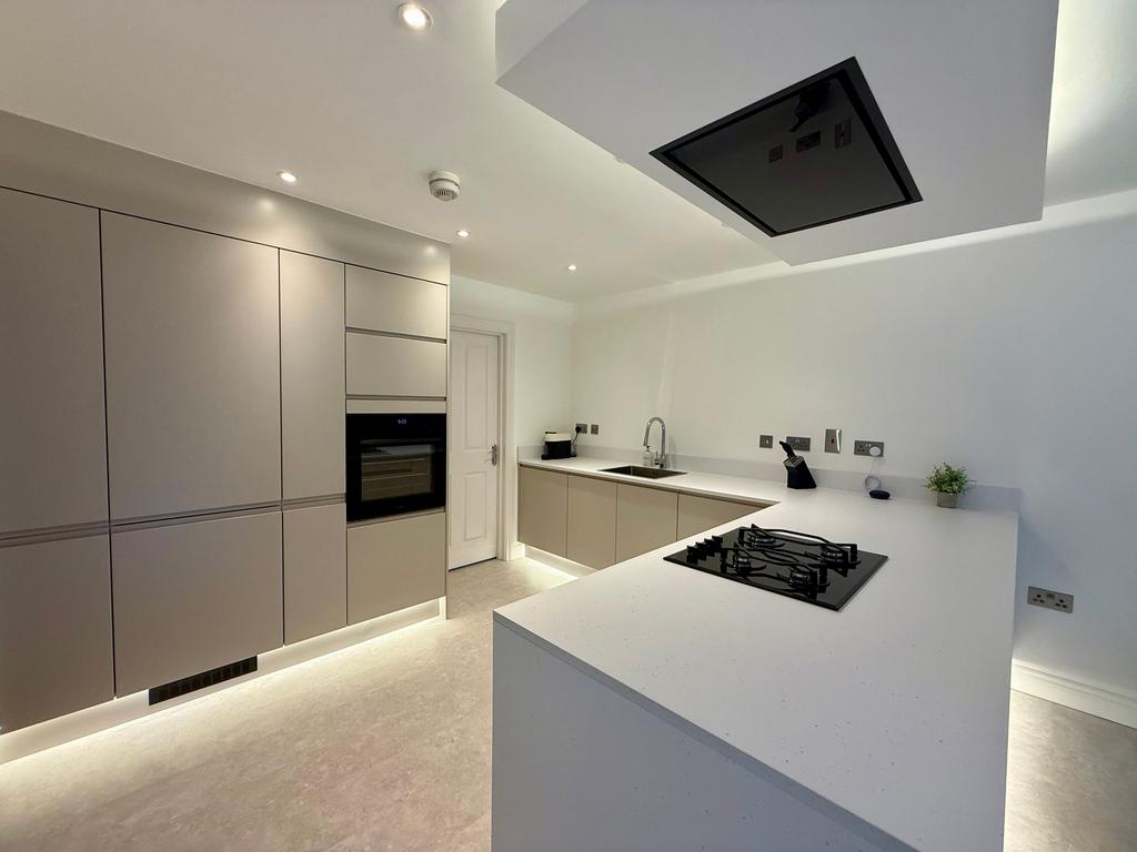Dining kitchen
