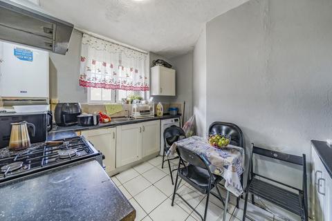 2 bedroom apartment for sale, Peckham Road, London