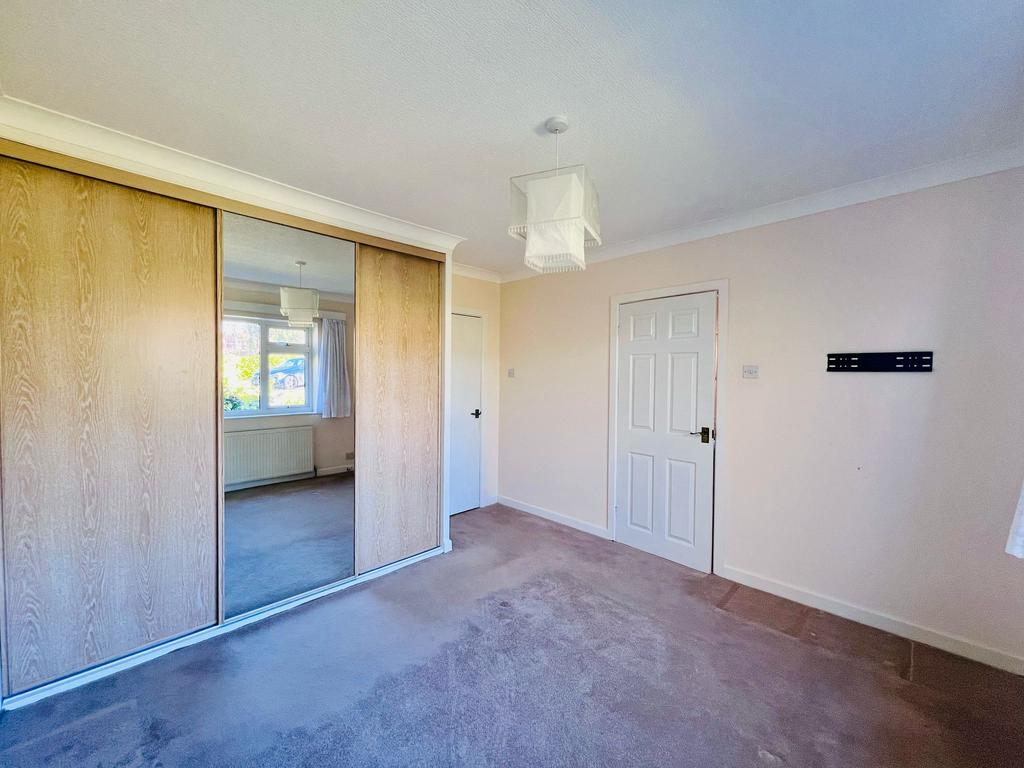 BEDROOM 1.jpeg