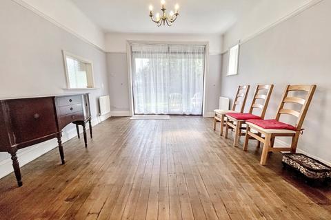 4 bedroom detached house for sale, Southbourne