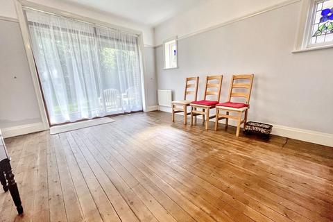 4 bedroom detached house for sale, Southbourne