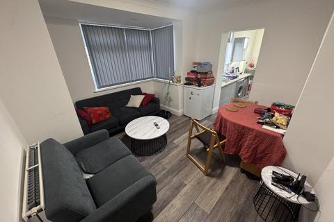 4 bedroom house share to rent, High Street