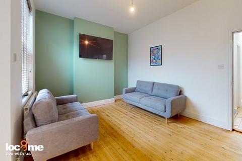 5 bedroom house share to rent, Mostyn Road
