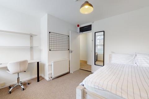 5 bedroom house share to rent, Chestnut Court
