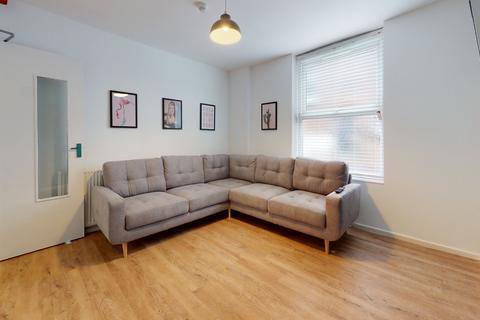 5 bedroom house share to rent, Chestnut Court