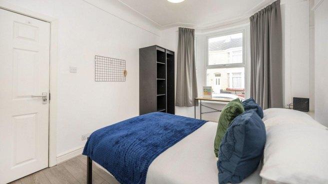 Connaught-road-l7-8rp-969788