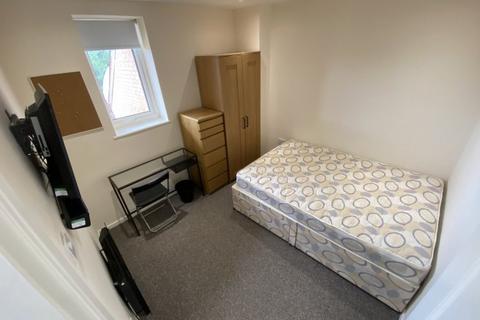3 bedroom house share to rent, Minster Court