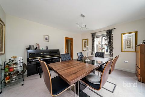4 bedroom detached house for sale, Baddow Road, Chelmsford CM2