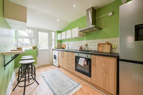 86 Brownlow Road, London, N11 2BS