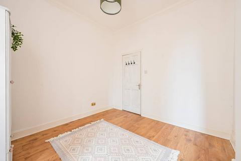 86 Brownlow Road, London, N11 2BS