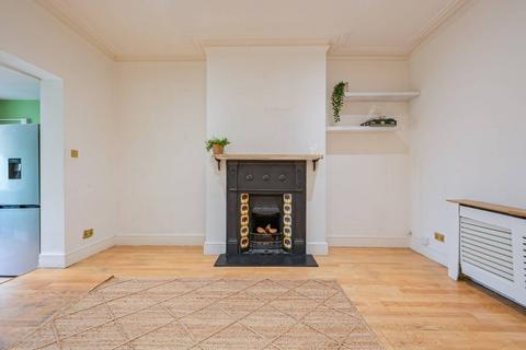 86 Brownlow Road, London, N11 2BS