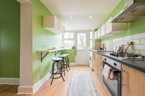 86 Brownlow Road, London, N11 2BS