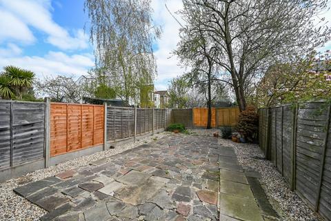 86 Brownlow Road, London, N11 2BS