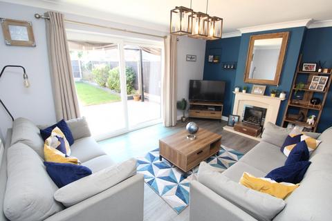 2 bedroom semi-detached house for sale, Sandringham Road, Leicester LE2