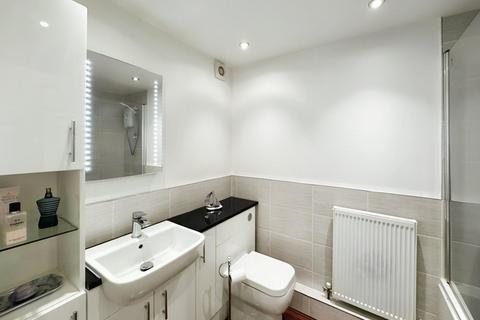 2 bedroom apartment for sale, Glenbourne Park, Bramhall