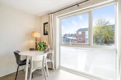 64 Ravensmede Way, London, W4 1TF