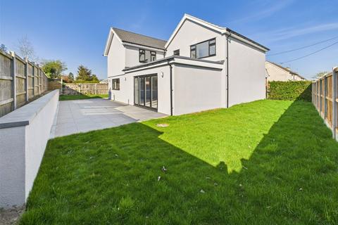 5 bedroom detached house for sale, Cedar Crescent, Lawford, Manningtree, Essex, CO11