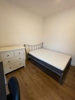 1 bedroom in a house share to rent, Harold Road, London E13