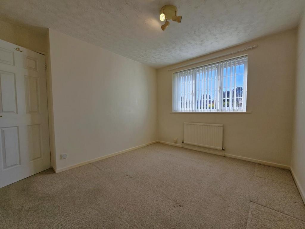 Bedroom One 1.jpg