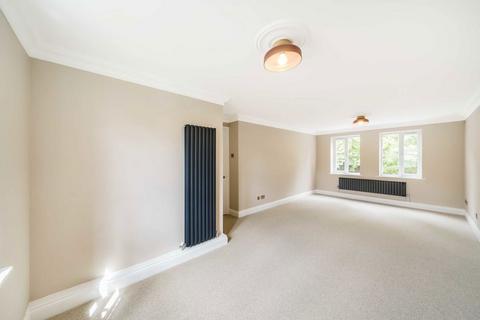 27 Catherine Drive, Richmond, TW9 2BX