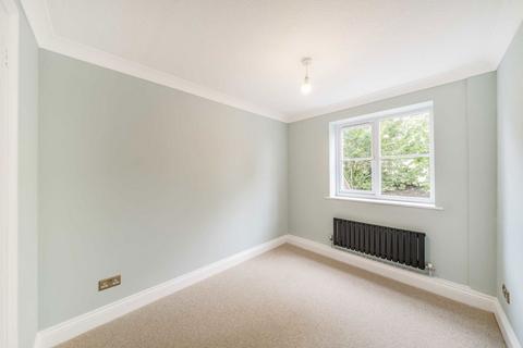 27 Catherine Drive, Richmond, TW9 2BX