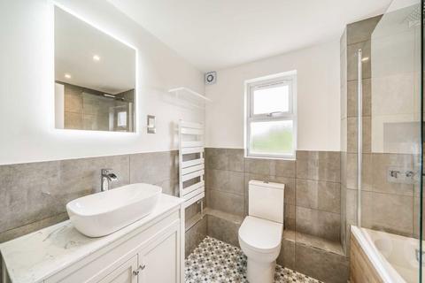 27 Catherine Drive, Richmond, TW9 2BX