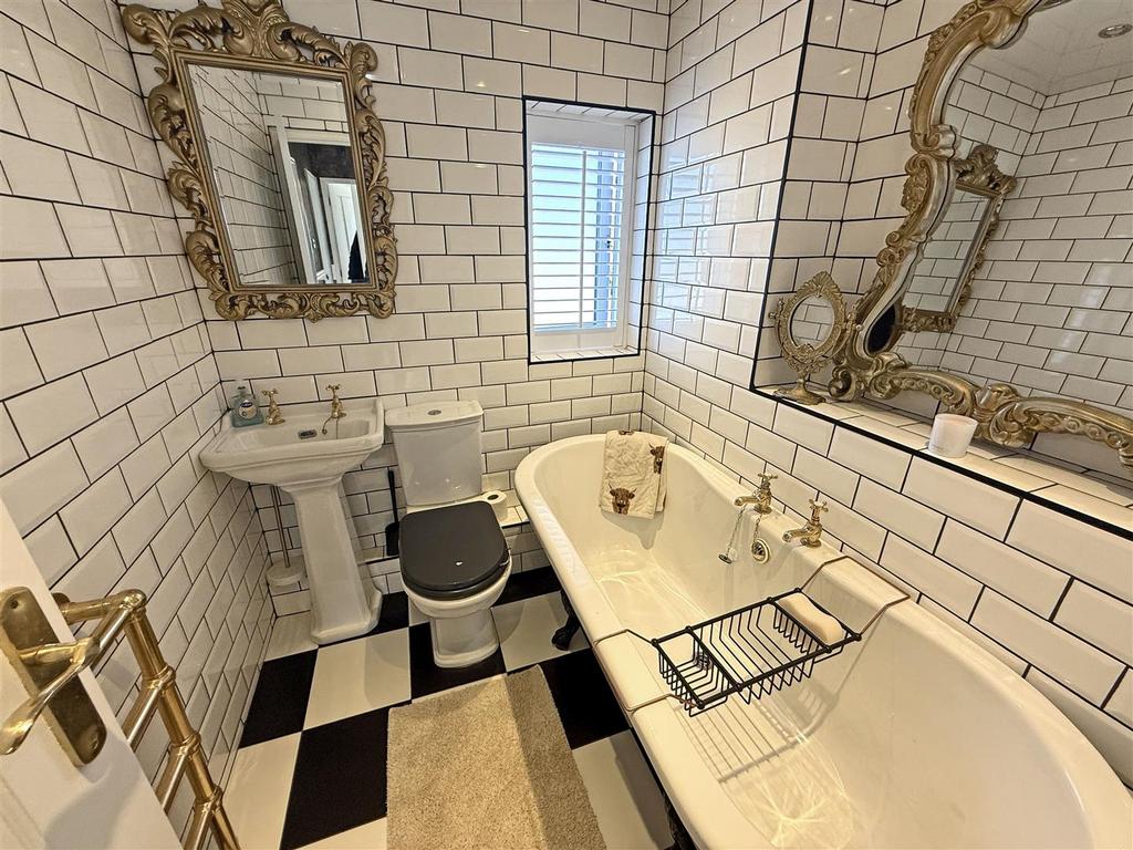 Watch House Bathroom.jpg