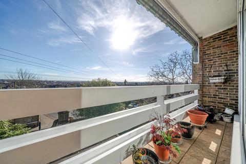 1 Leith Park Road, Gravesend, DA12 1LN